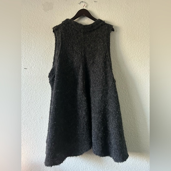 FREE PEOPLE Size S Dark Gray Wrap Winter Knit Sweater Vest Wool Alpaca Cabincore - Picture 10 of 13